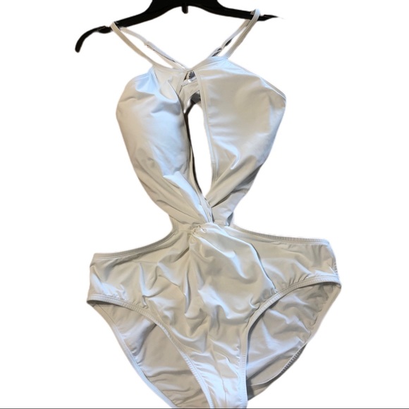 La Blanca White Plus Size Swimsuit - Picture 1 of 16